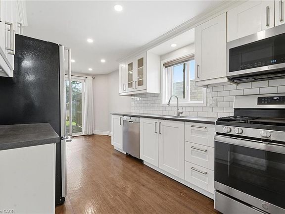 4th image of 449 Exmoor St