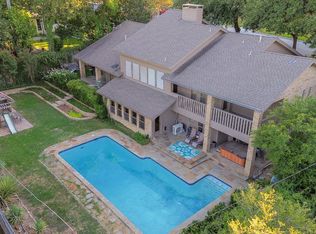 1706 Northtown Dr, Grand Prairie, TX 75050