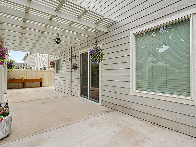 5140 N Elmstone Ave — Photo 31