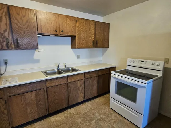 1235 Newlands Dr W, Fernley, NV 89408