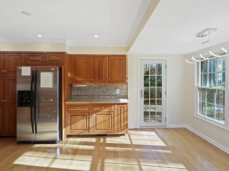 6543 Cedarwood Ct — Photo 37