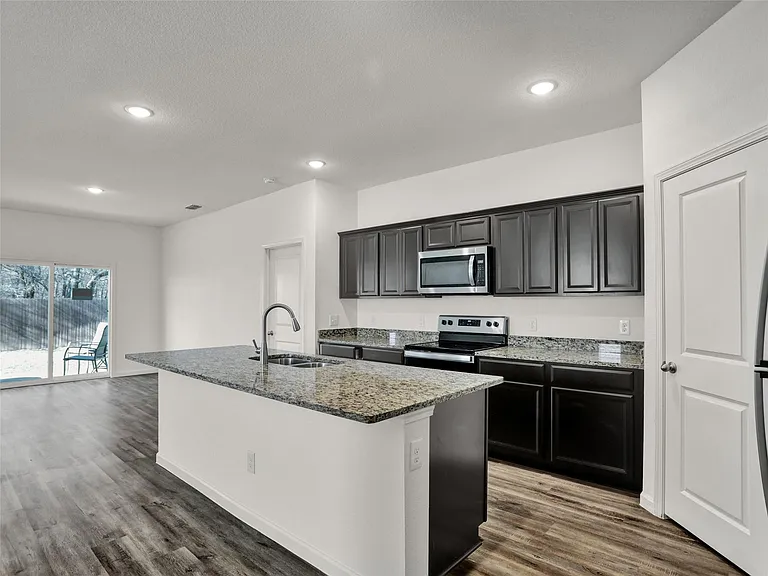 809 Cherry Blossom St — Photo 6