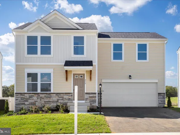 252 Ellery St, Ranson, WV 25438