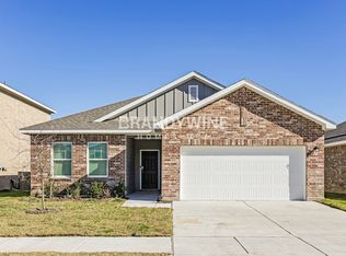 8352 Sniptoe Dr, Fort Worth, TX 76179