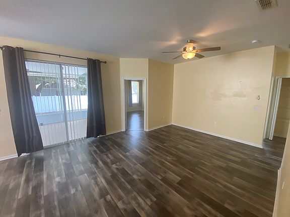 4th image of 302 Bluff Pass Dr