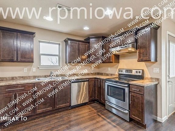 5th image of 316 E 5th St