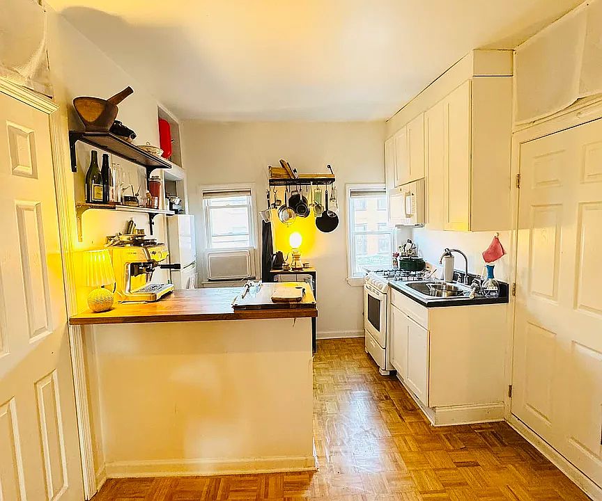 1st image of 266 Smith St #2