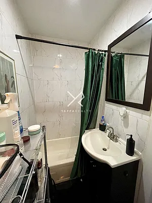 Rented by Yaffa Realty LLC | media 9