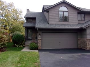 452 Berkshire Dr, Crystal Lake, IL 60014