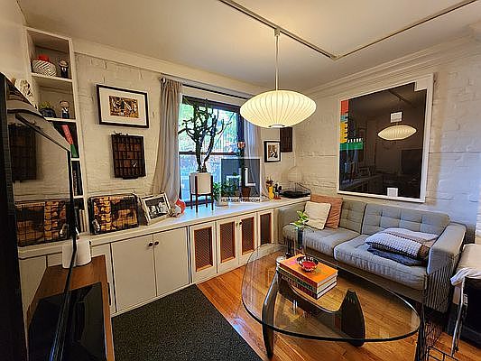 3rd image of 531A 6th Ave #1