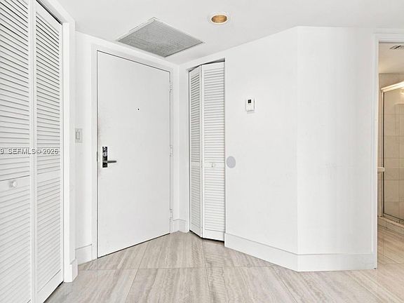 3rd image of 19195 NE 36th Ct APT 2601