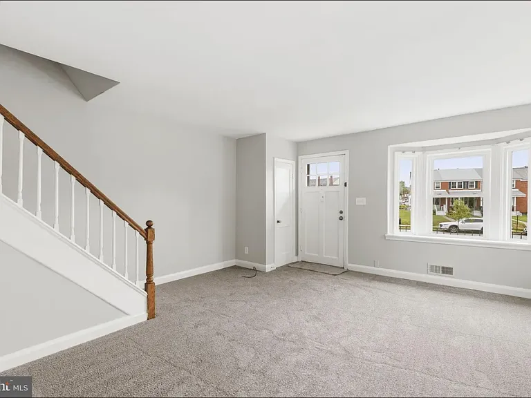 1107 N Marlyn Ave — Photo 3