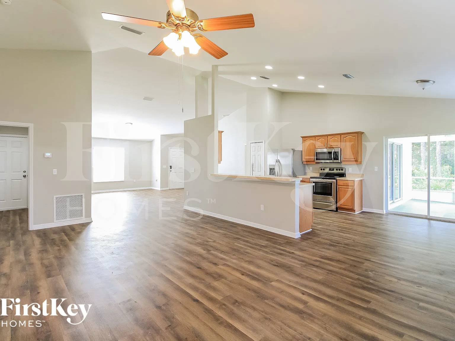 3 bed, 2.0 bath, 1970 sqft, $1,810 — Photo 4
