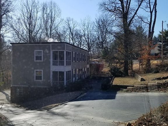 Exterior of Bldg as you pull in the driveway