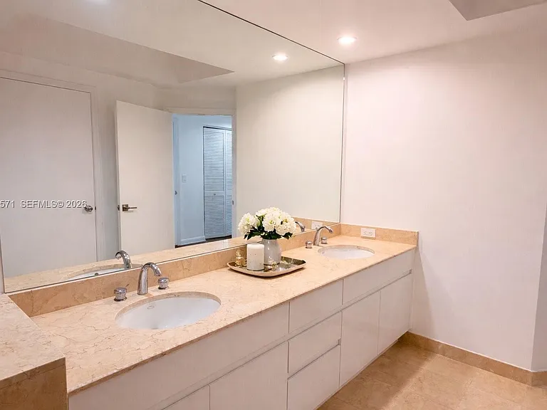 848 Brickell Key Dr #905 — Photo 12