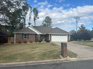 2904 Percy Cir, Conway, AR 72034
