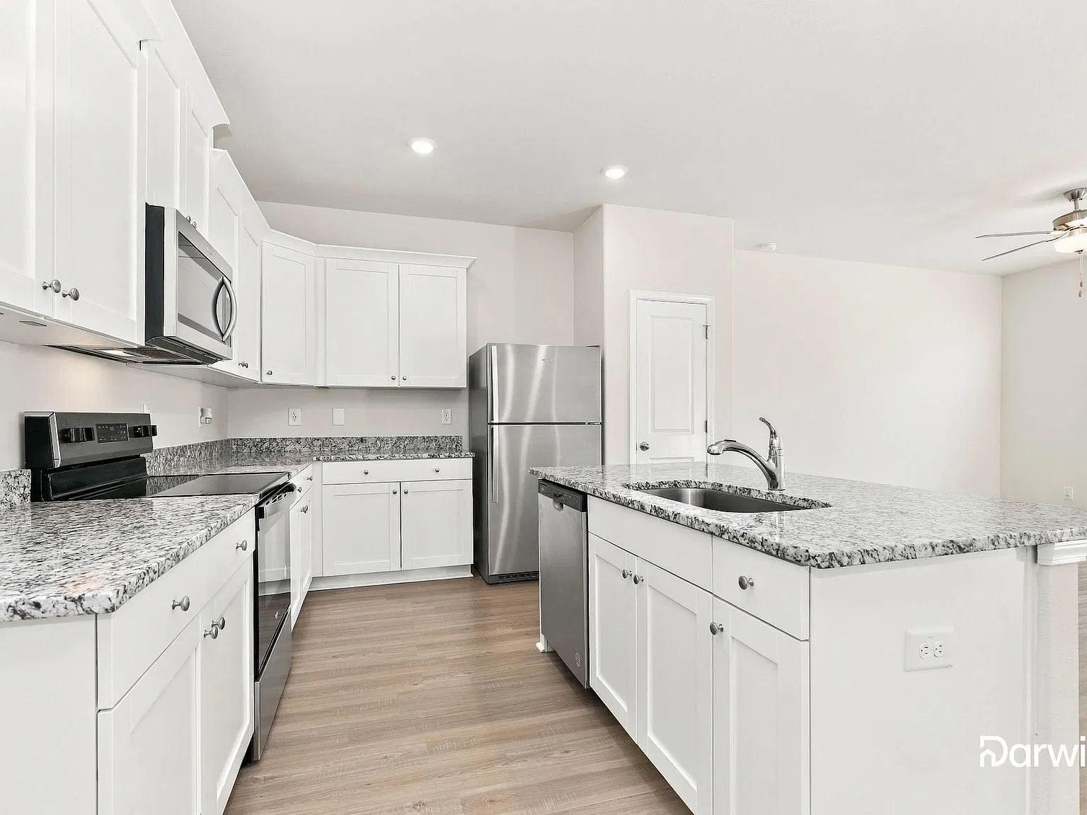 3 bed, 2.5 bath, 1722 sqft, $1,650 — Photo 4