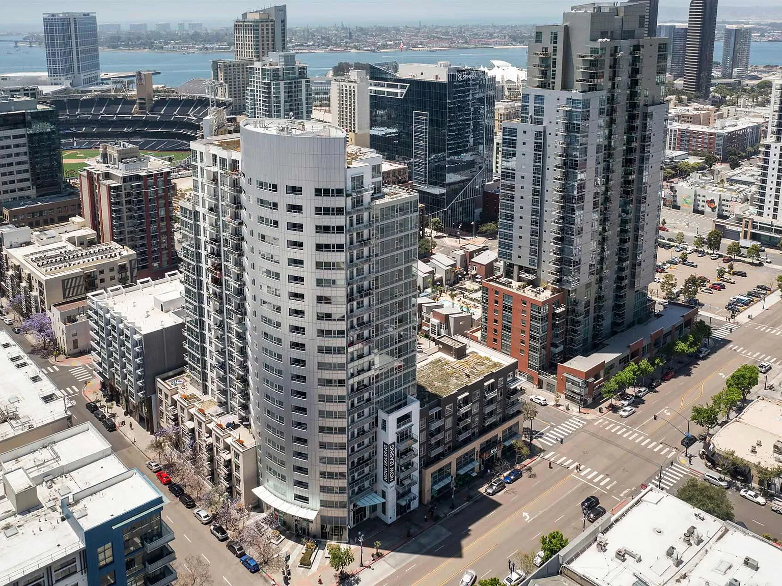 Strata — Photo 2
