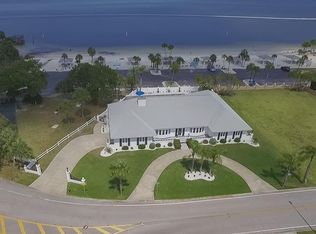 5351 W Shore Dr, New Port Richey, FL 34652