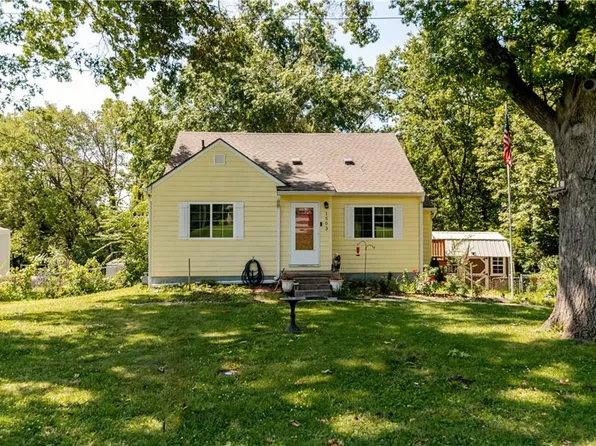 1503 Kiowa St, Leavenworth, KS 66048