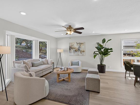 4th image of 8355 Hidden Valley Cir
