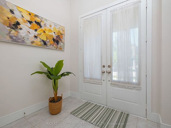 3rd image of 215 Elyse Ct