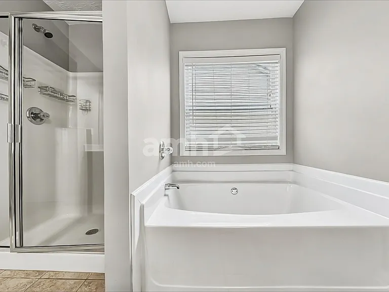 738 Mountain Laurel Dr — Photo 12