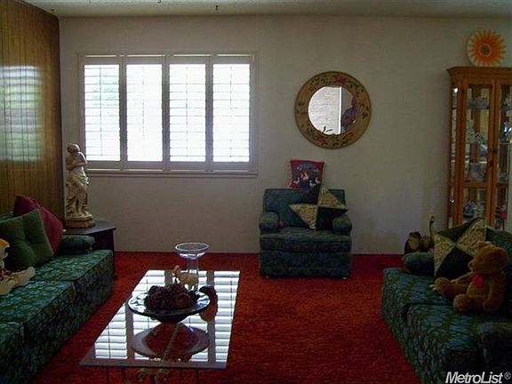 3rd image of 4917 Papaya Dr