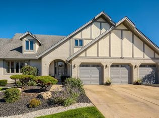 3865 Bernay Ln, Hoffman Estates, IL 60192