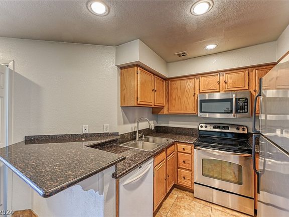 2nd image of 4360 Woodpine Dr Unit 104