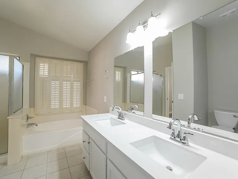15345 W Lea Ln — Photo 9