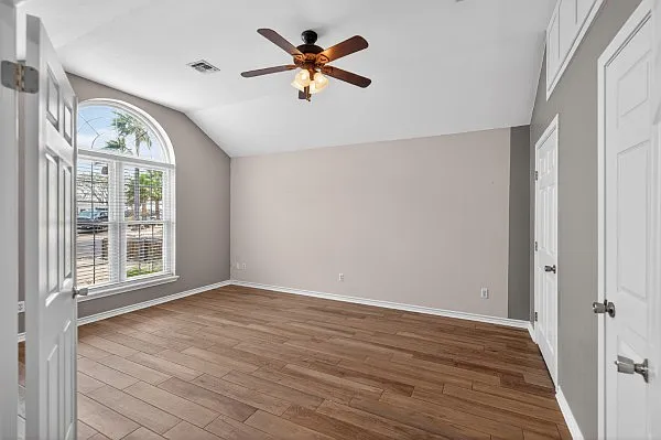13905 Hawksnest Bay Dr — Photo 11