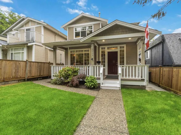 4268 Hoskins Rd, North Vancouver, BC V7K 2P6