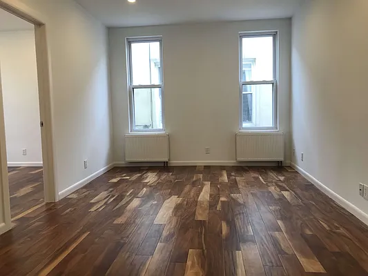 Rented by Capri Jet Realty Corp | media 21