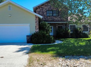221 Spruce St, Pinedale, WY 82941