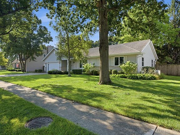 2nd image of 708 E Coady Dr