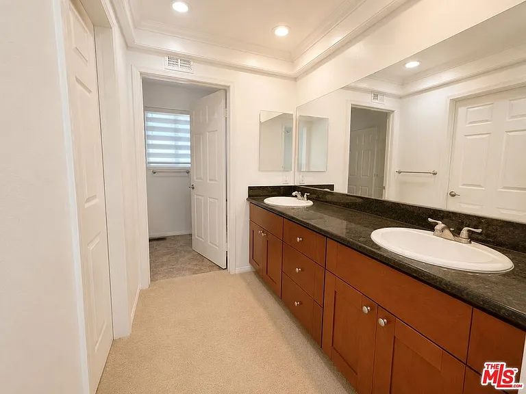 12245 Shady Hollow Ln — Photo 16