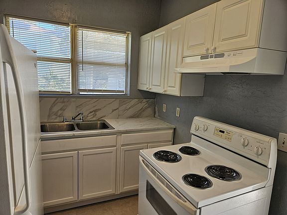 5th image of 1250 10th Ave S