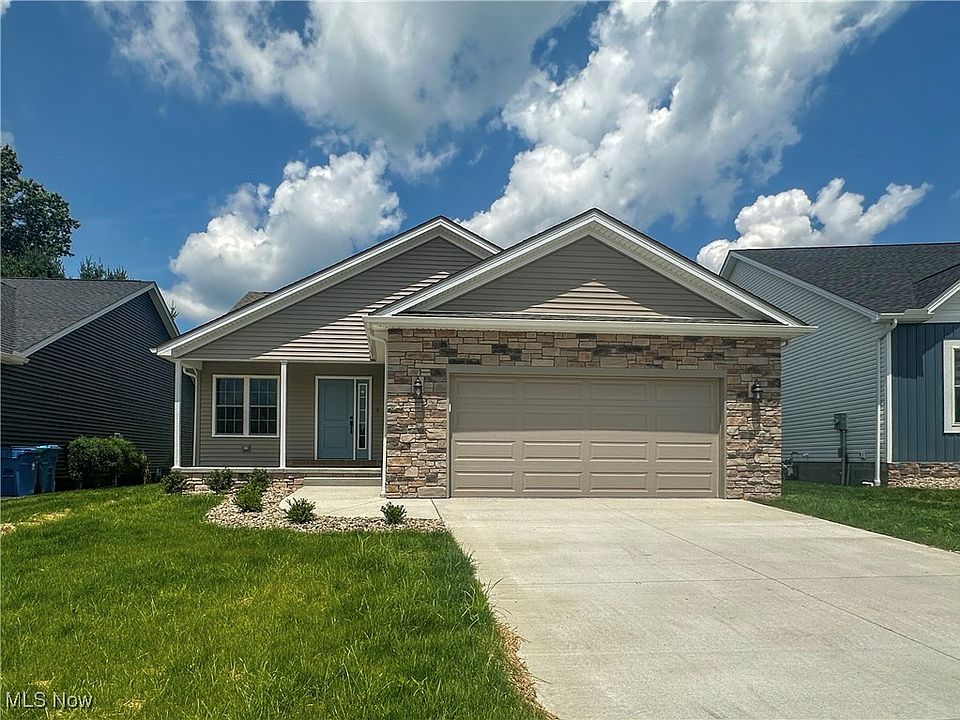 1st image of 260 Potters Cir