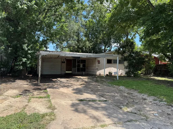 5811 Westover St, Houston, TX 77033