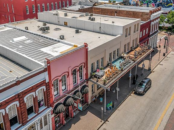 3rd image of 2119 Strand St