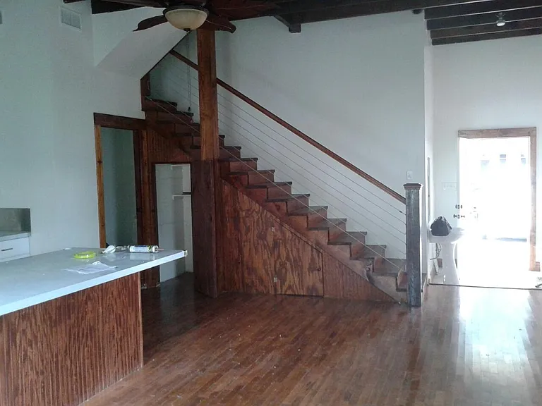 2827 Banks St — Photo 8