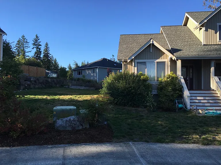 2502 Ariel Ct — Photo 2