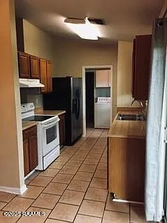 3 bed, 2.0 bath, 1500 sqft, $1,600 — Photo 4