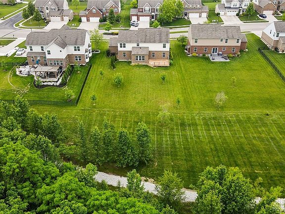 3rd image of 9752 Crooked Creek Dr