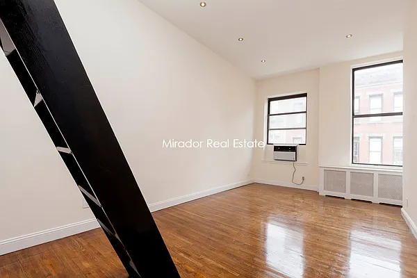 Rented by Mirador Real Estate | media 8