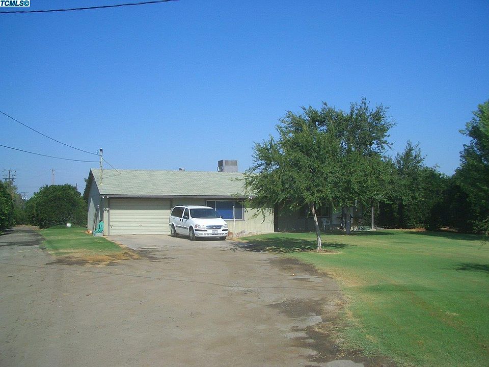 2nd image of 1935 S Leggett St