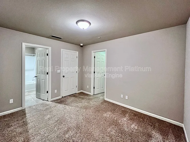 1535 Zenith Point — Photo 9