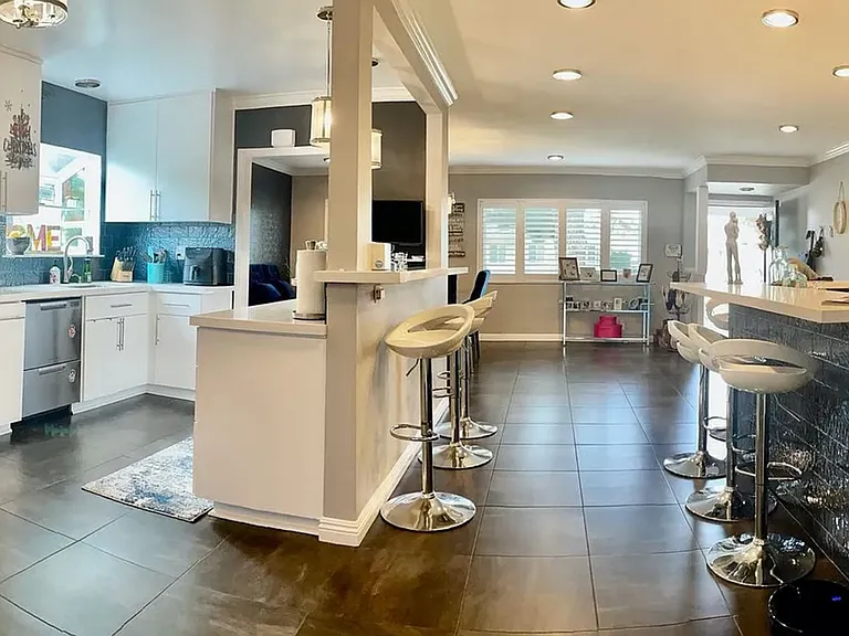 5424 Coldbrook Ave — Photo 6
