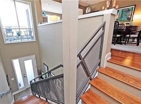 3rd image of 721 W 16th St